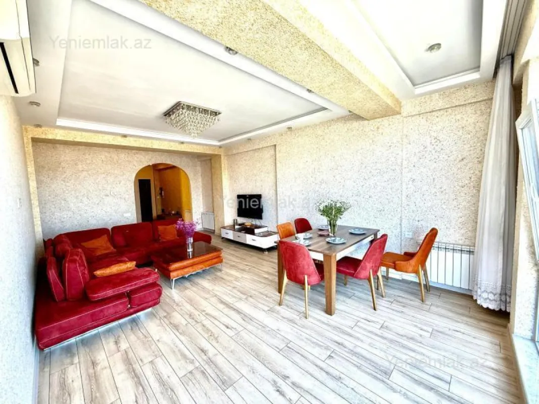 Satılır 3 otaqlı yeni tikili 125 m²