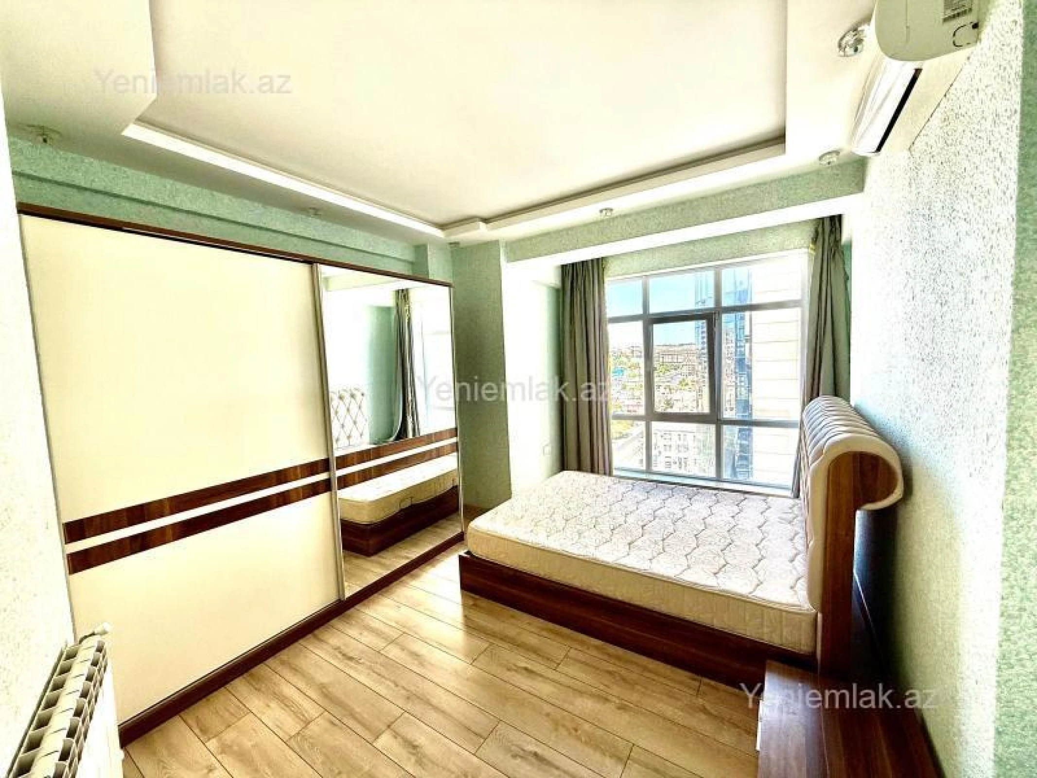 Satılır 3 otaqlı yeni tikili 125 m²