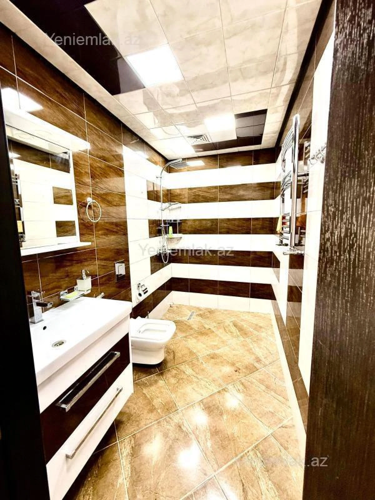 Satılır 3 otaqlı yeni tikili 125 m²