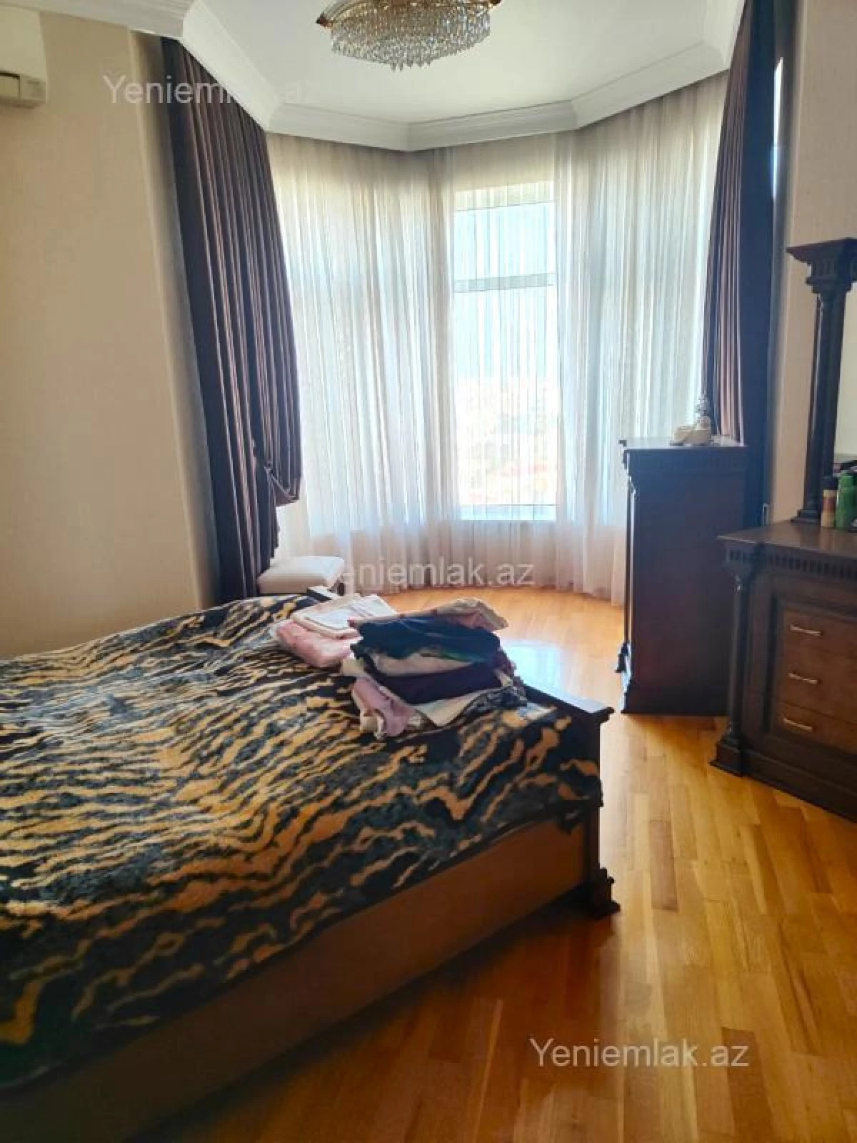 Satılır 3 otaqlı yeni tikili 125 m²