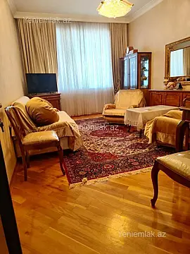 Satılır 3 otaqlı yeni tikili 125 m²