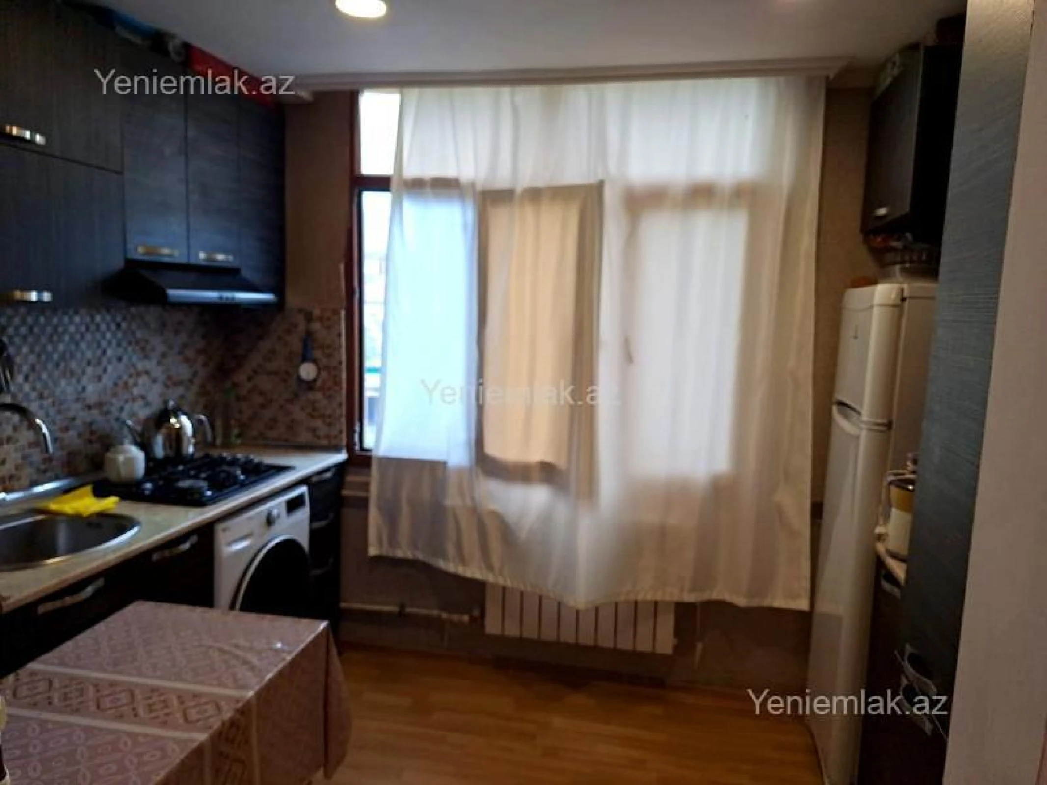 Satılır 3 otaqlı köhnə tikili 60 m²