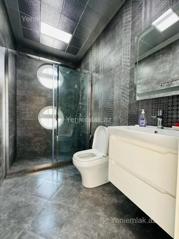 Satılır 4 otaqlı həyət evi 180 m²