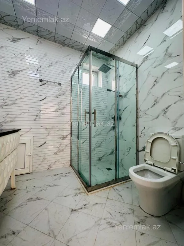 Satılır 4 otaqlı həyət evi 180 m²