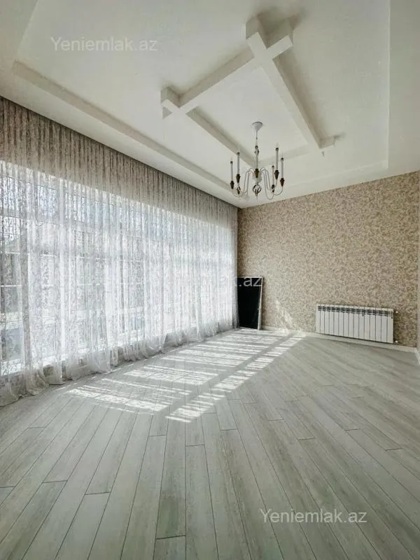 Satılır 4 otaqlı həyət evi 180 m²