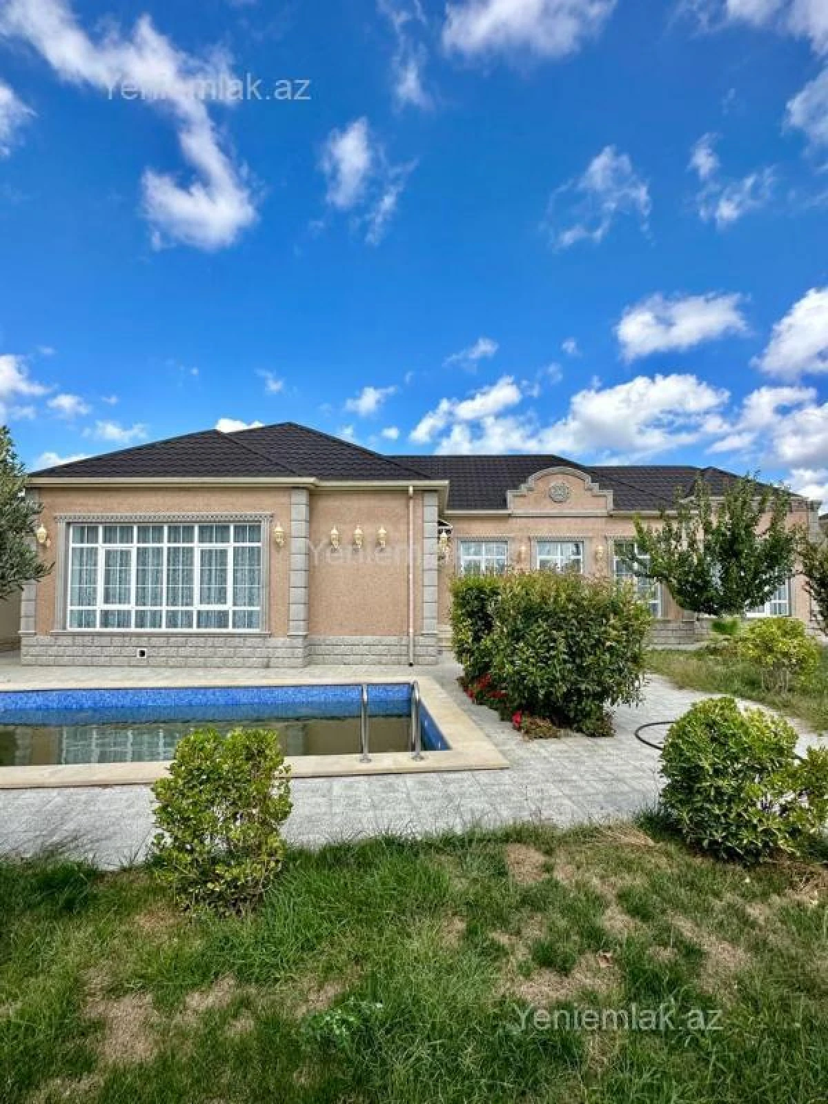 Satılır 4 otaqlı həyət evi 180 m²