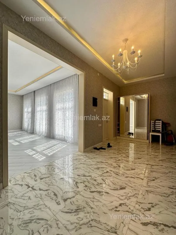 Satılır 4 otaqlı həyət evi 180 m²