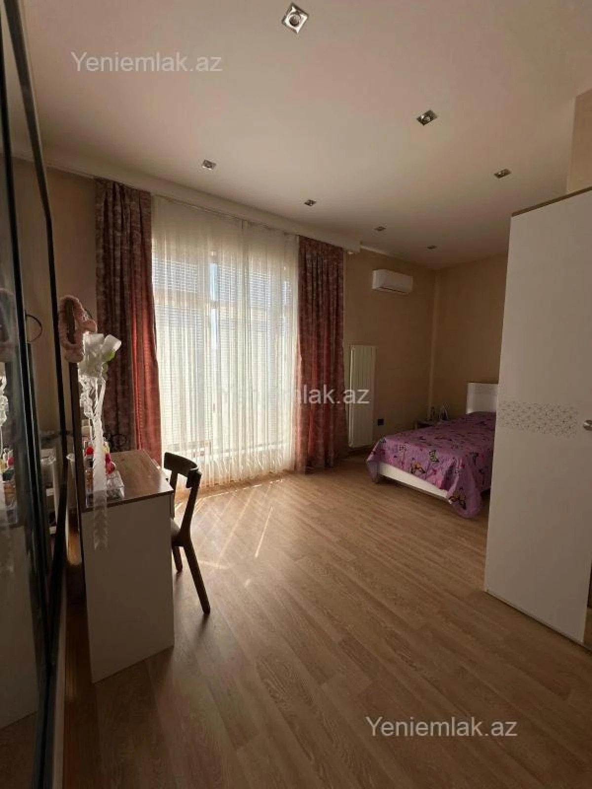 Satılır 5 otaqlı yeni tikili 300 m²