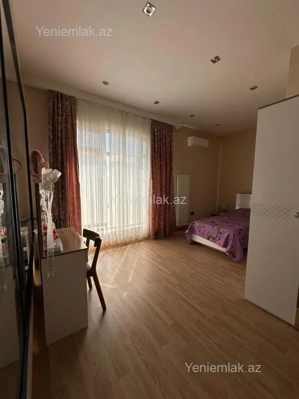 Satılır 5 otaqlı yeni tikili 300 m²