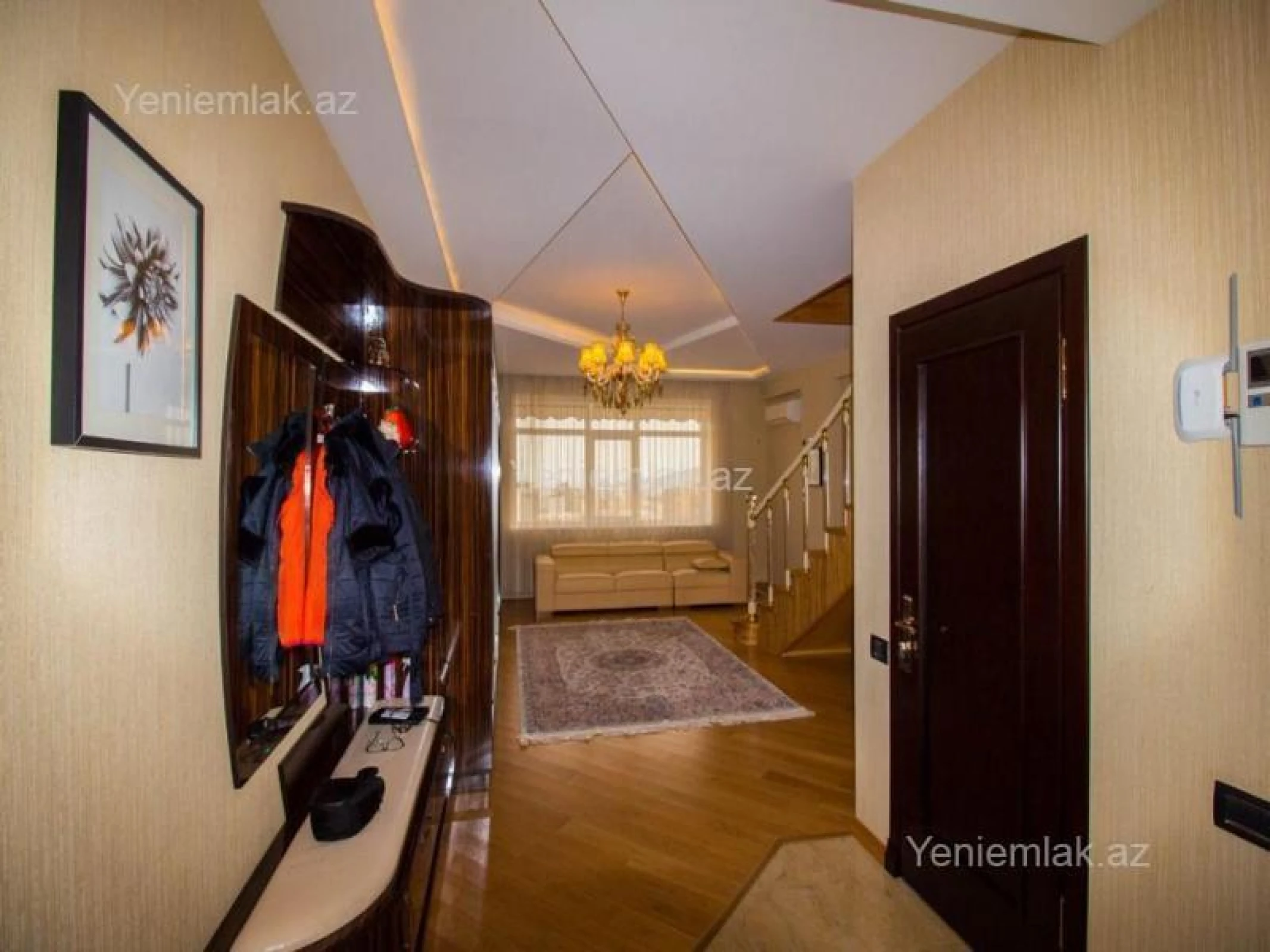 Satılır 5 otaqlı yeni tikili 300 m²