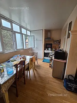 Satılır 2 otaqlı köhnə tikili 60 m²