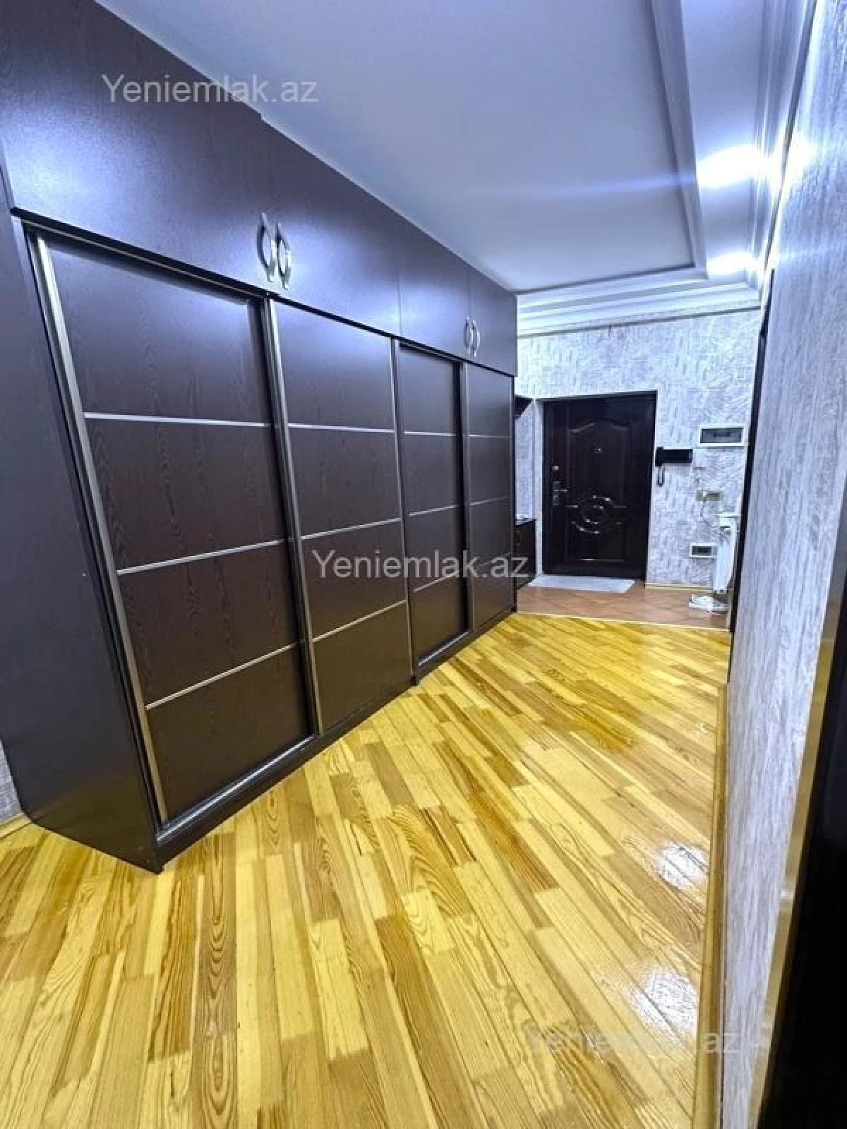 Satılır 3 otaqlı yeni tikili 74 m²