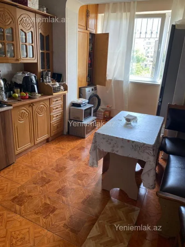 Satılır 3 otaqlı köhnə tikili 85 m²