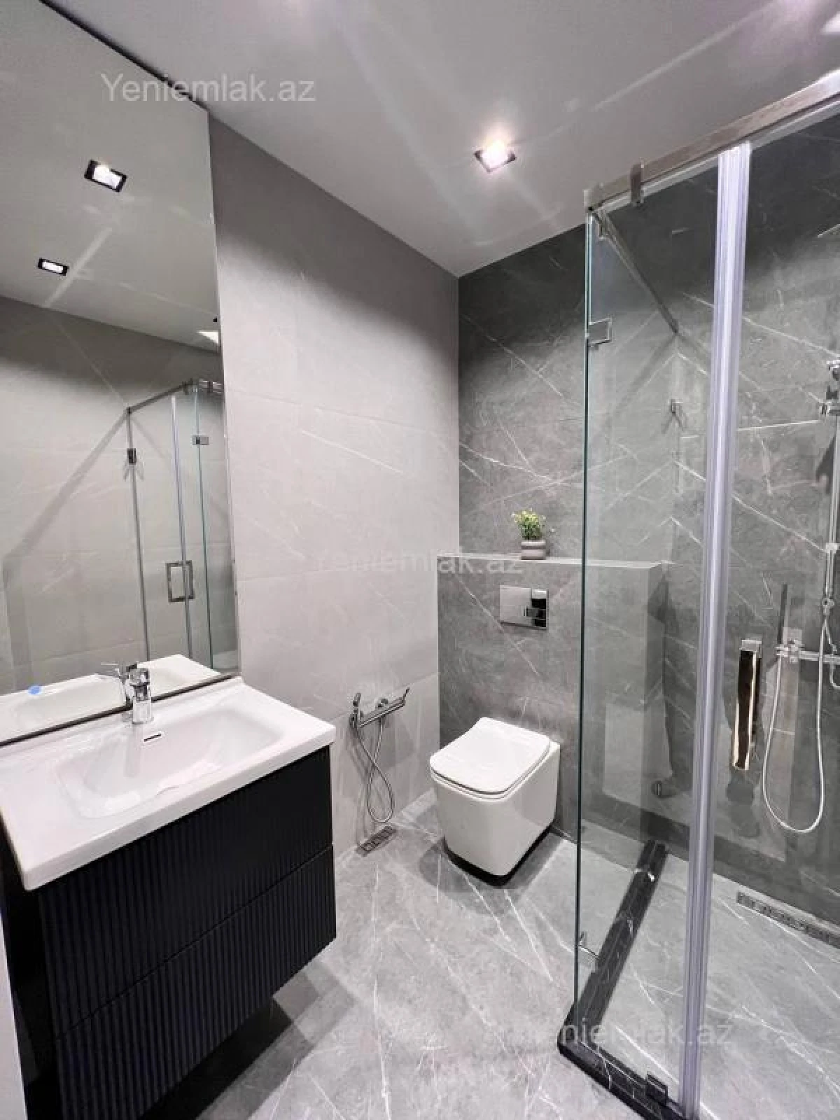 Satılır 3 otaqlı yeni tikili 119 m²