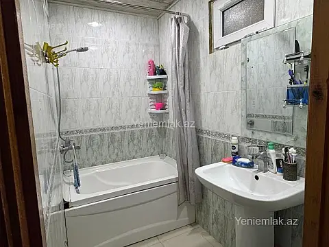 Satılır 3 otaqlı köhnə tikili 90 m²