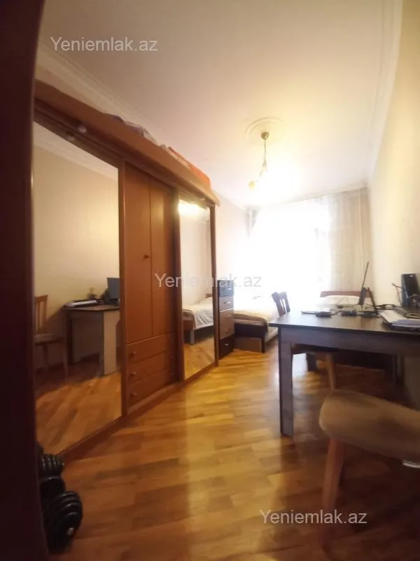 Satılır 3 otaqlı yeni tikili 80 m²