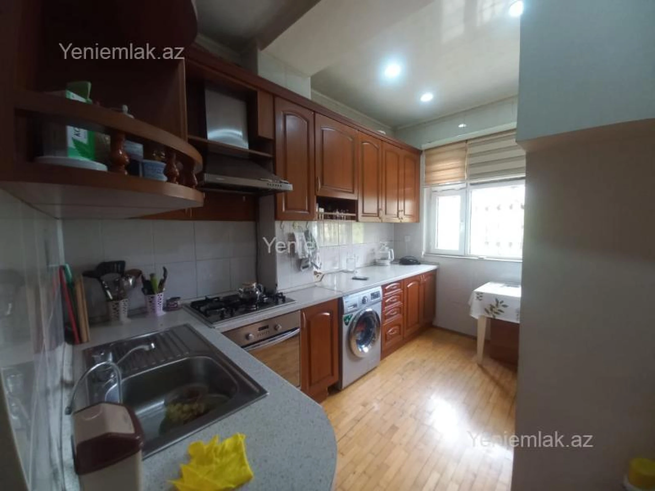 Satılır 3 otaqlı yeni tikili 80 m²