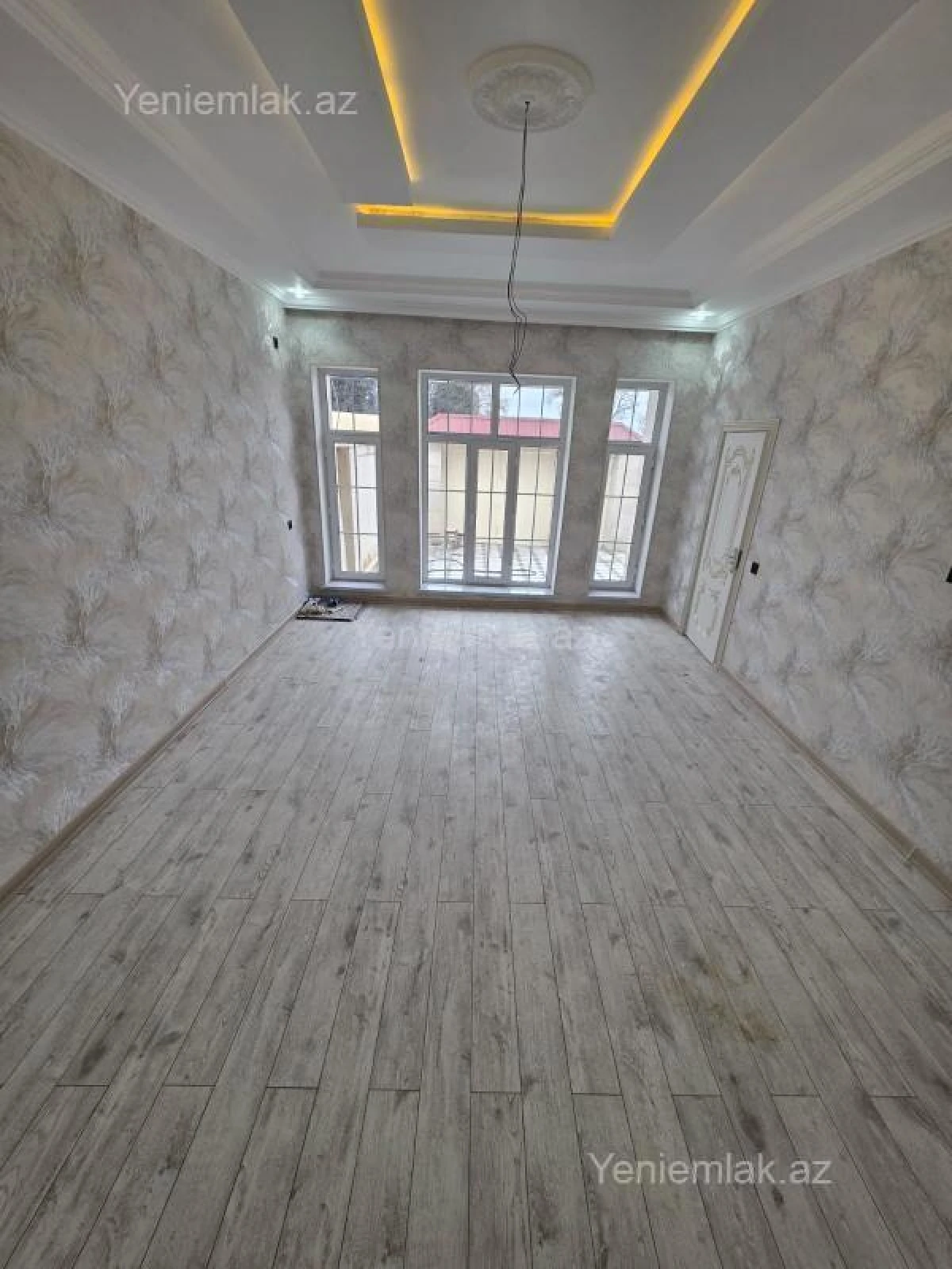 Satılır 5 otaqlı həyət evi 250 m²