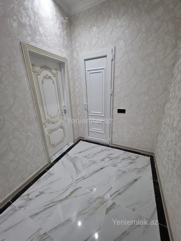 Satılır 5 otaqlı həyət evi 250 m²