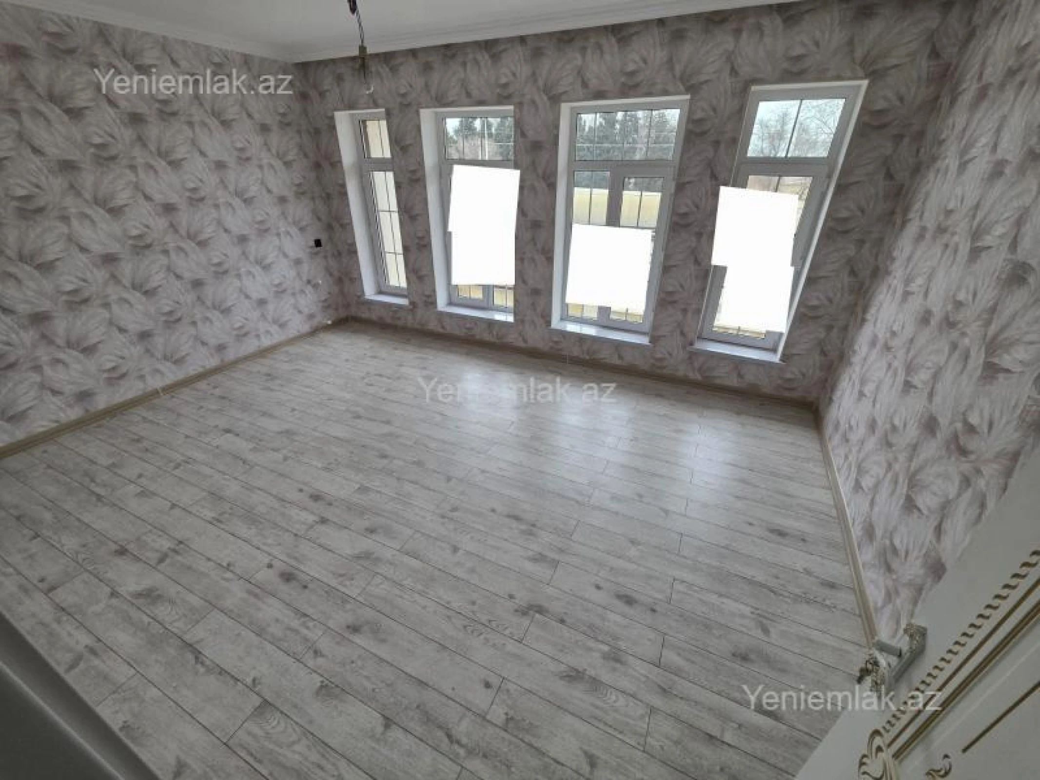 Satılır 5 otaqlı həyət evi 250 m²