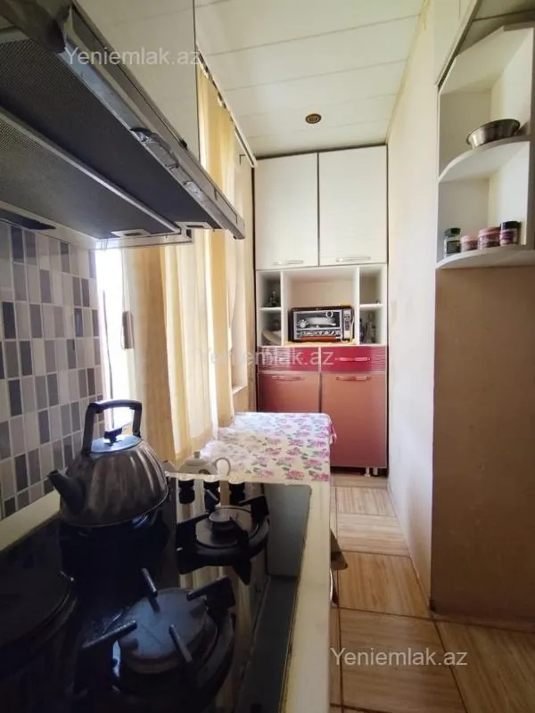 Satılır 3 otaqlı köhnə tikili 65 m²