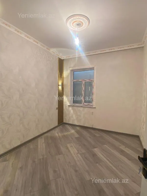 Satılır 6 otaqlı həyət evi 200 m²