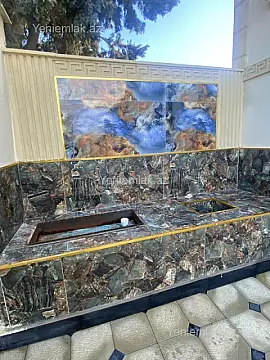 Satılır 6 otaqlı həyət evi 200 m²