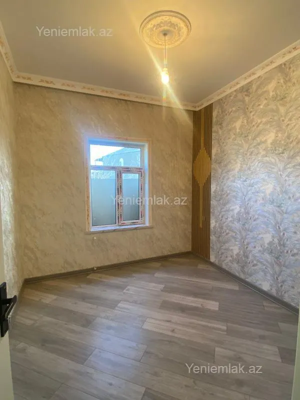 Satılır 6 otaqlı həyət evi 200 m²