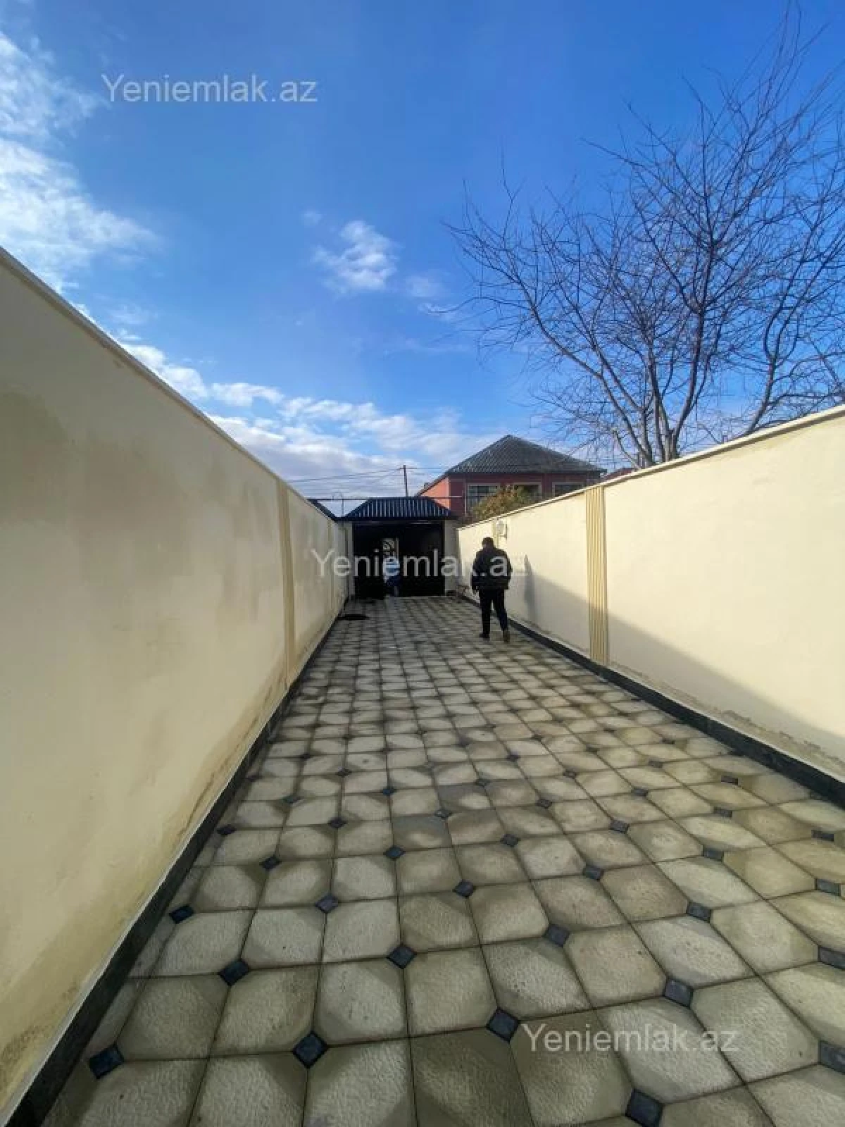 Satılır 6 otaqlı həyət evi 200 m²
