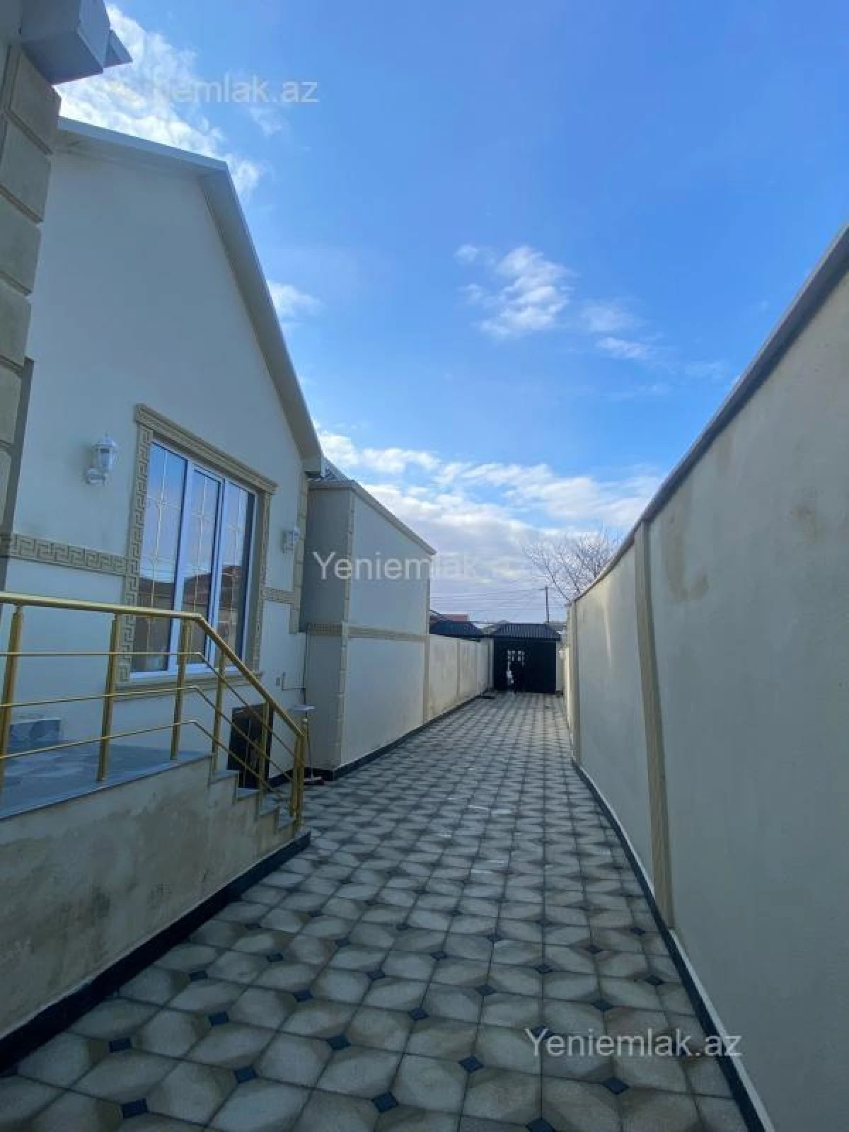 Satılır 6 otaqlı həyət evi 200 m²