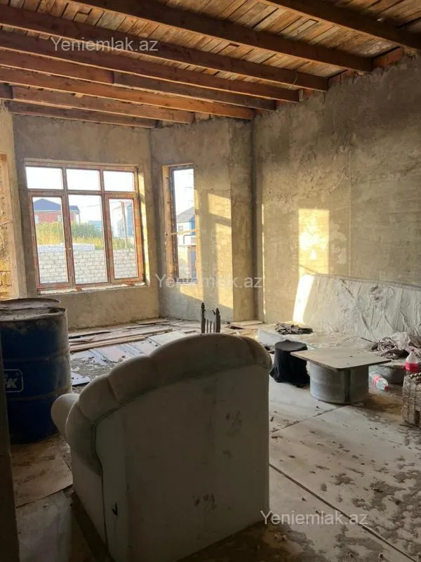 Satılır 4 otaqlı həyət evi 154 m²