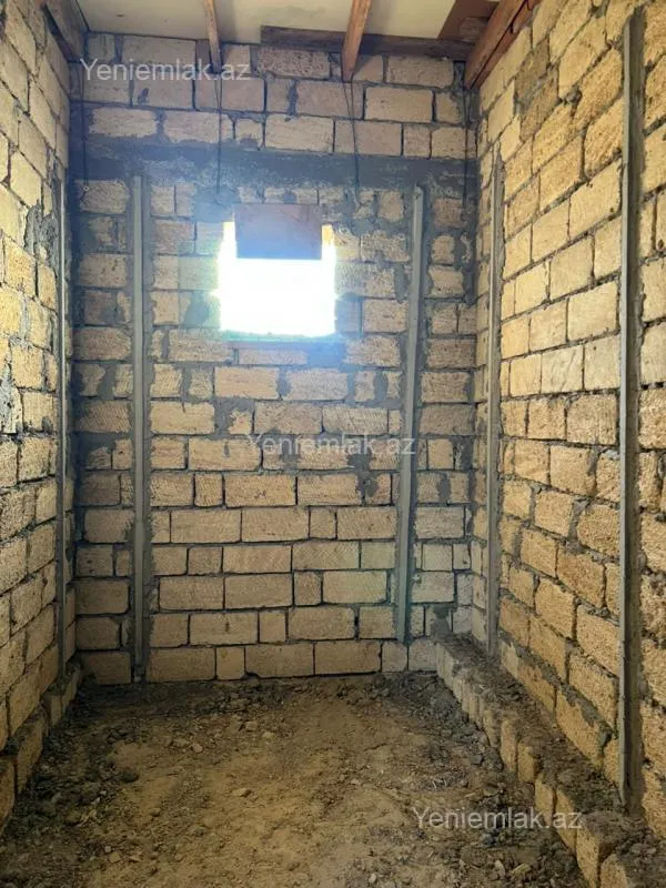 Satılır 4 otaqlı həyət evi 154 m²