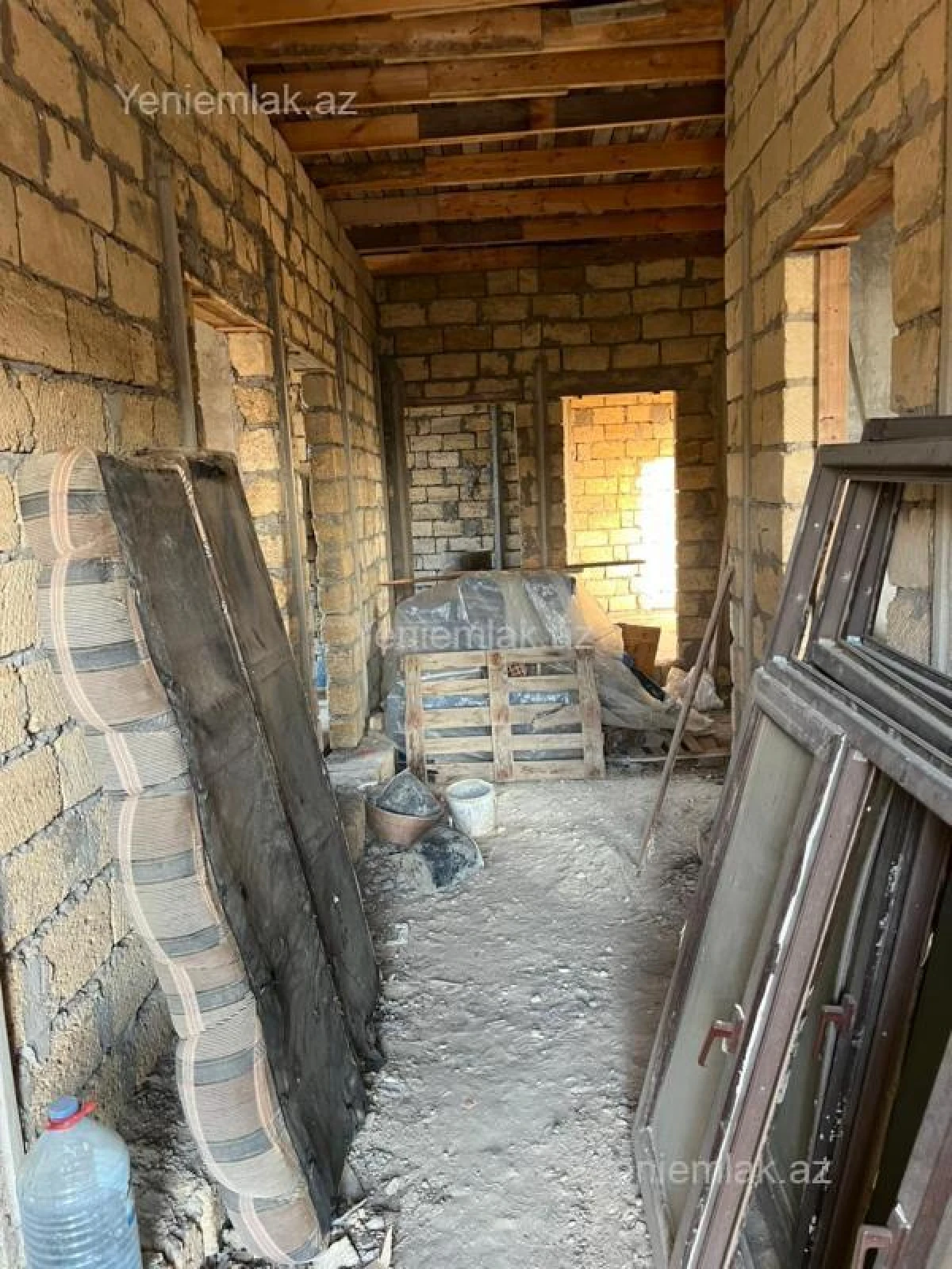 Satılır 4 otaqlı həyət evi 154 m²