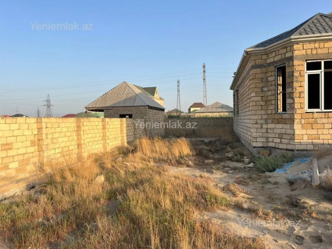 Satılır 4 otaqlı həyət evi 154 m²