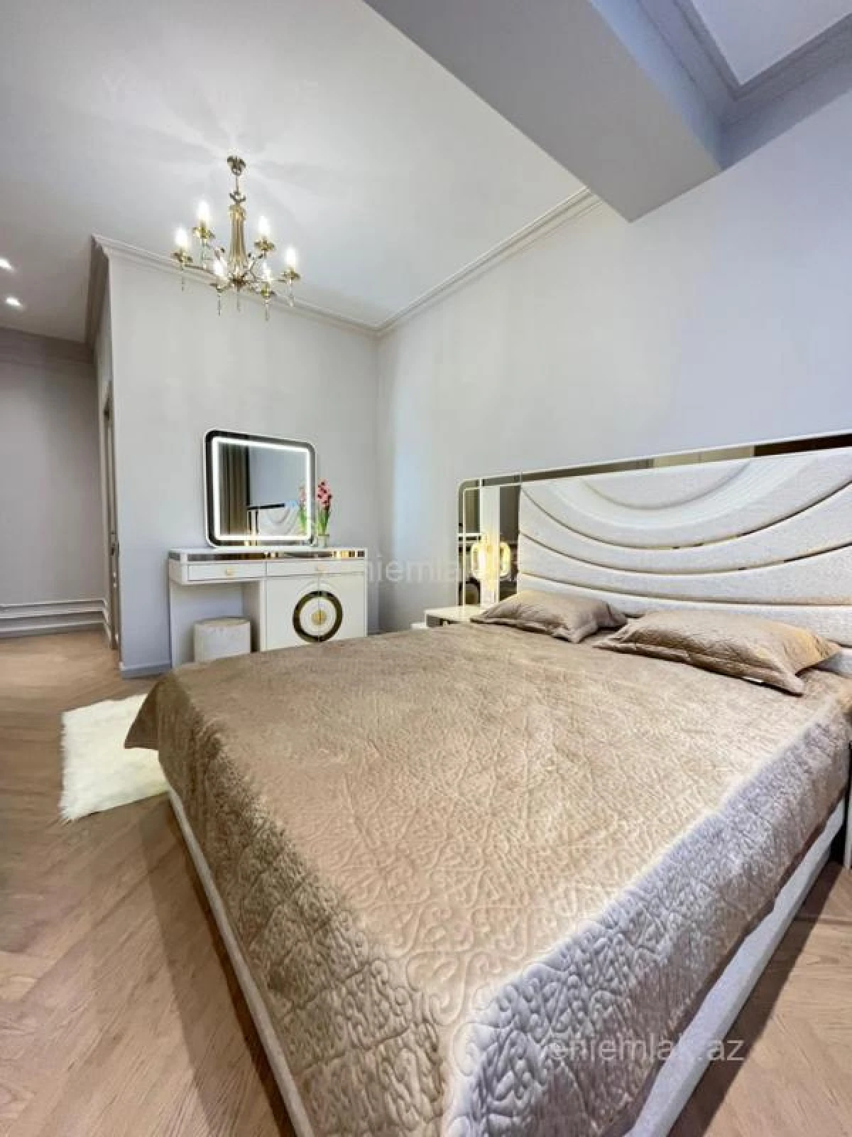 Satılır 3 otaqlı yeni tikili 112 m²