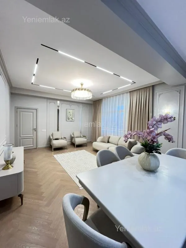 Satılır 3 otaqlı yeni tikili 112 m²