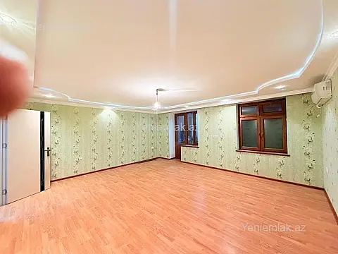 Satılır 4 otaqlı köhnə tikili 80 m²