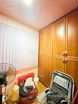 Satılır 4 otaqlı köhnə tikili 80 m²