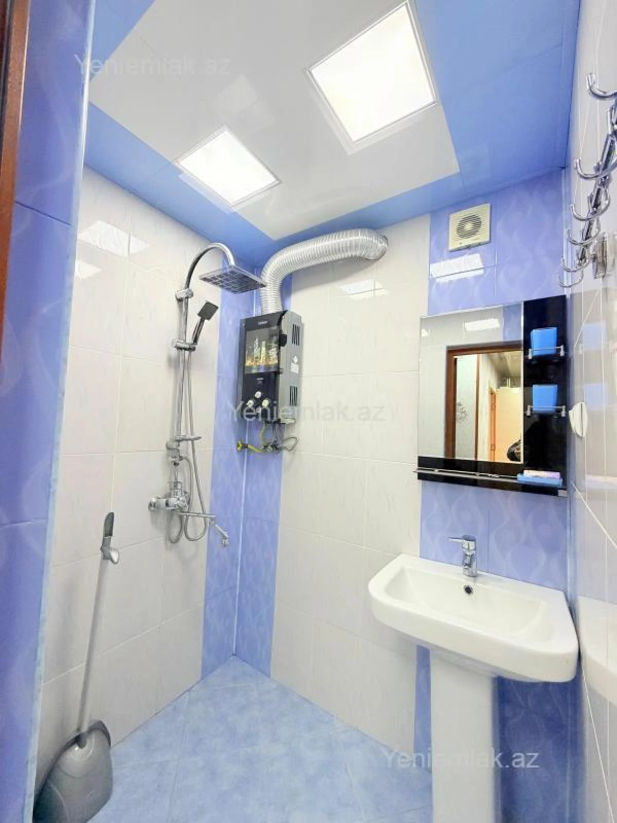 Satılır 4 otaqlı köhnə tikili 80 m²