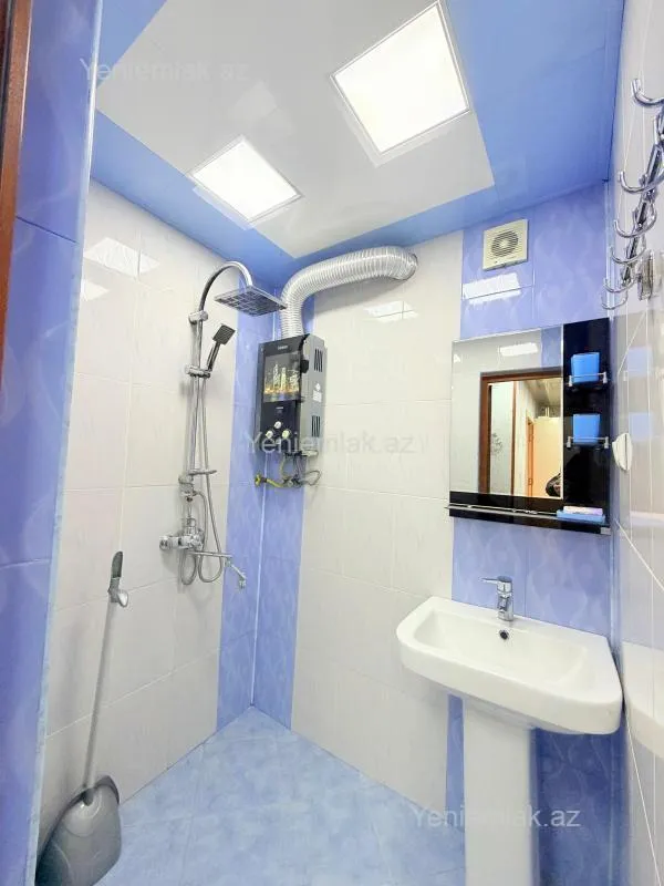 Satılır 4 otaqlı köhnə tikili 80 m²