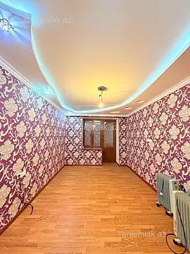 Satılır 4 otaqlı köhnə tikili 80 m²
