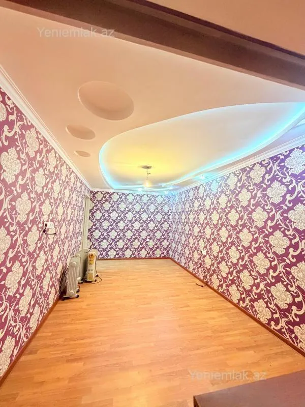 Satılır 4 otaqlı köhnə tikili 80 m²