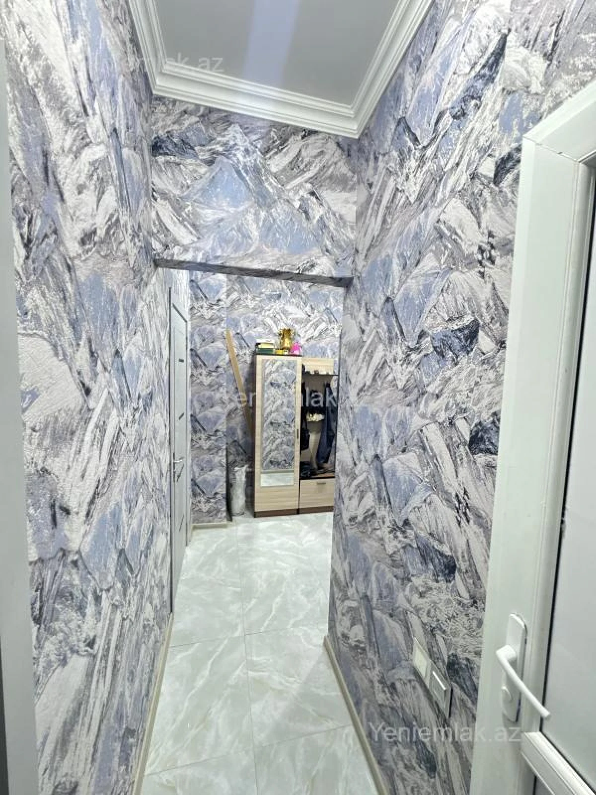 Satılır 2 otaqlı yeni tikili 60 m²