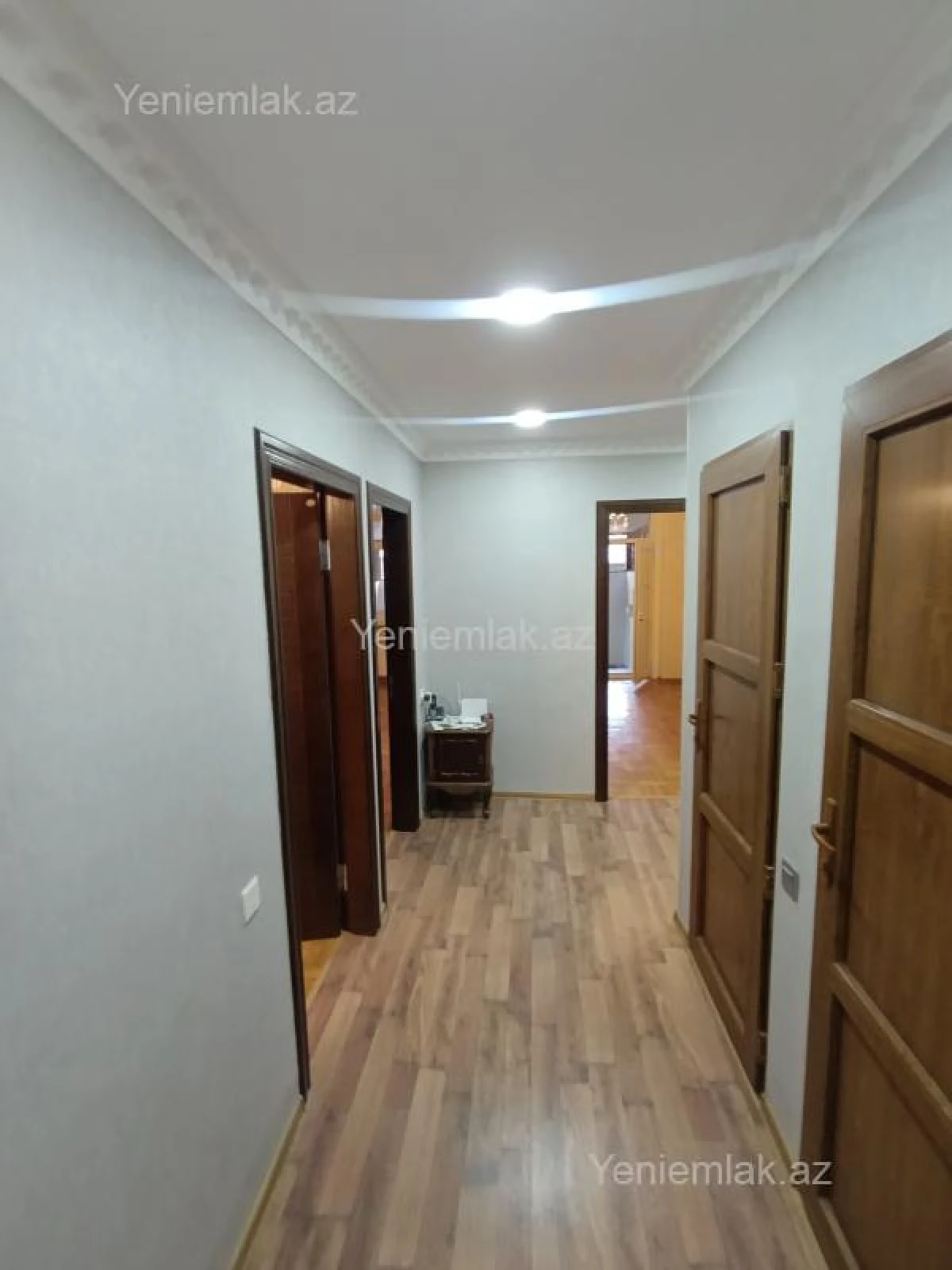 Satılır 3 otaqlı köhnə tikili 90 m²