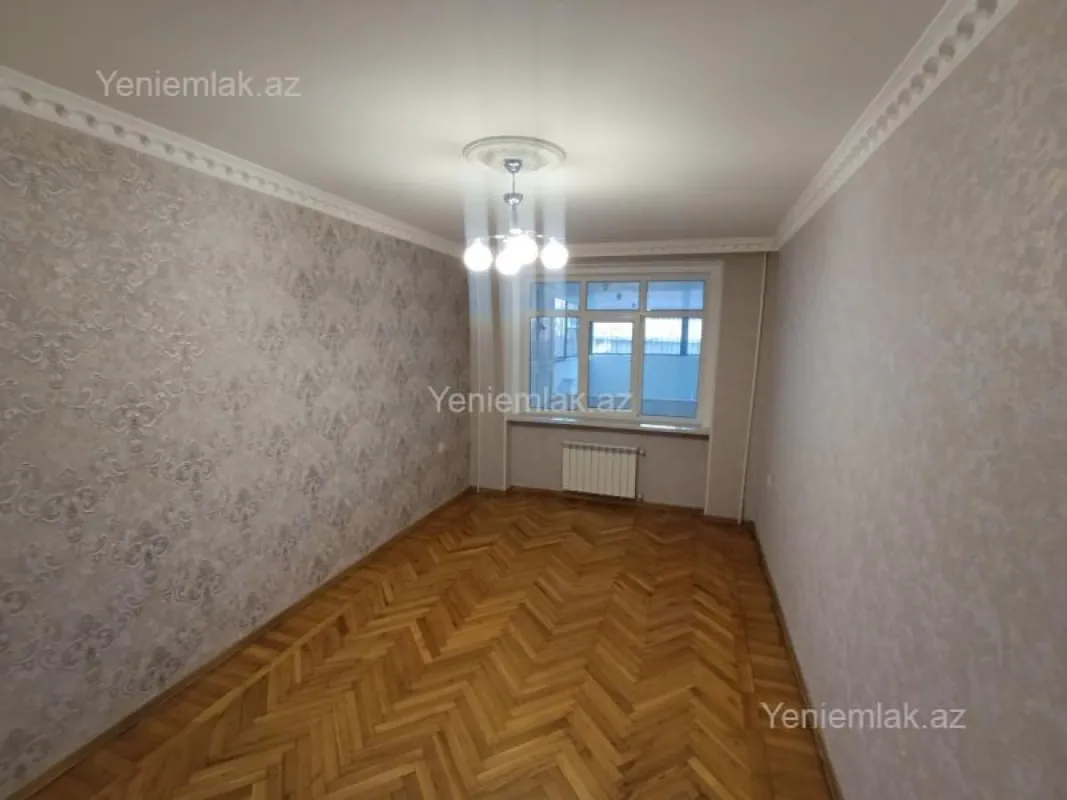 Satılır 3 otaqlı köhnə tikili 90 m²