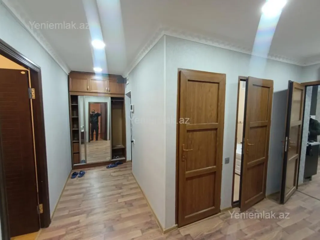 Satılır 3 otaqlı köhnə tikili 90 m²