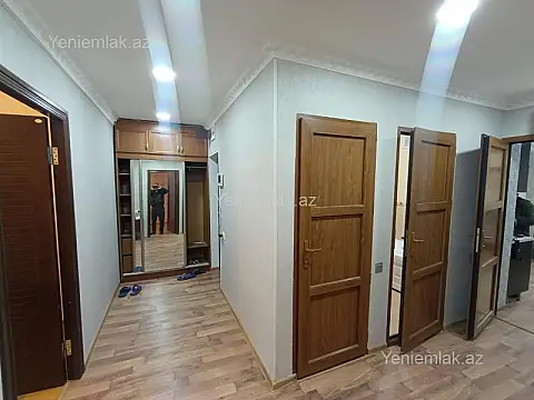 Satılır 3 otaqlı köhnə tikili 90 m²