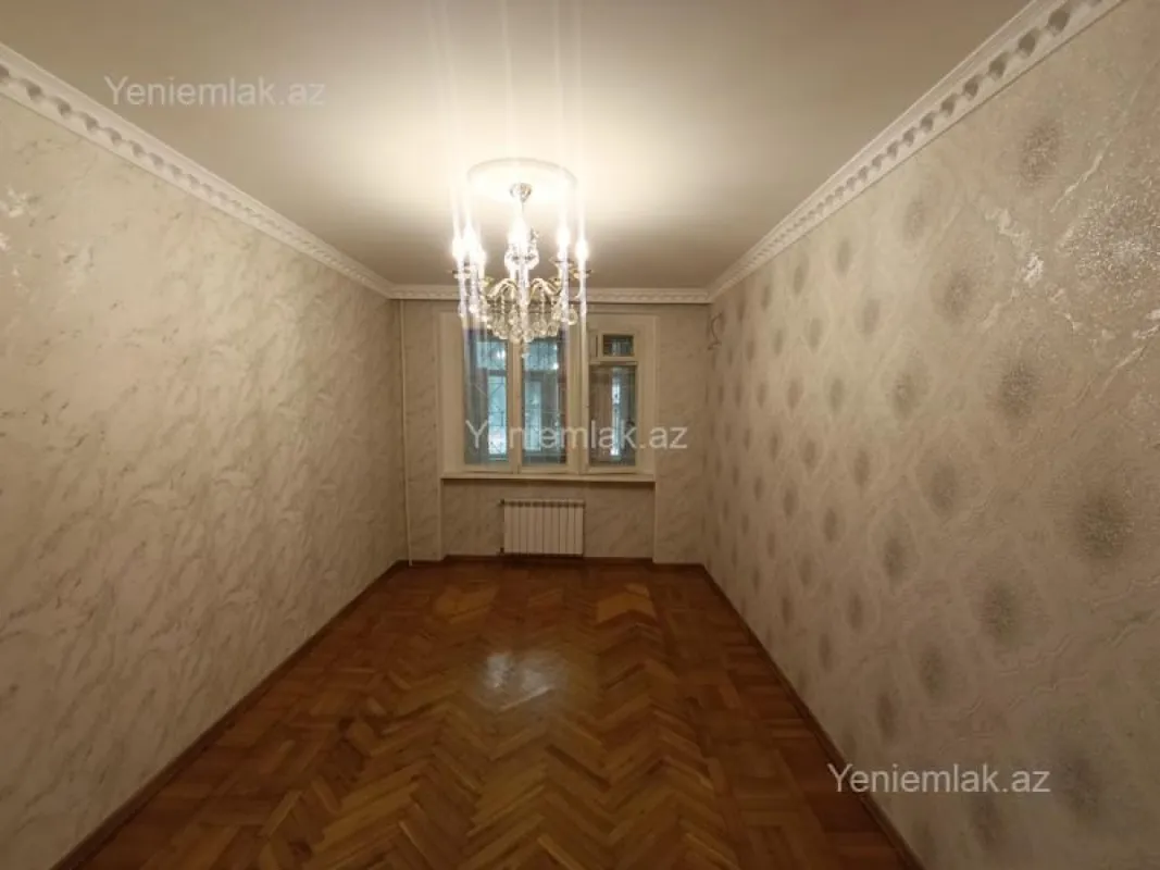 Satılır 3 otaqlı köhnə tikili 90 m²