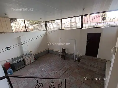 Satılır 3 otaqlı köhnə tikili 90 m²