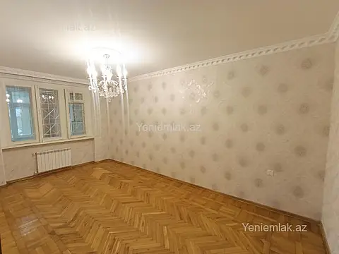 Satılır 3 otaqlı köhnə tikili 90 m²